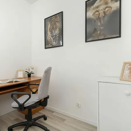 Przytulny Dostosowany Do Pracy Zdalnej By Renters *